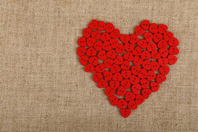 Red Heart Shape Sewing Buttons