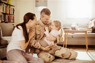 American soldier finally at home with his family