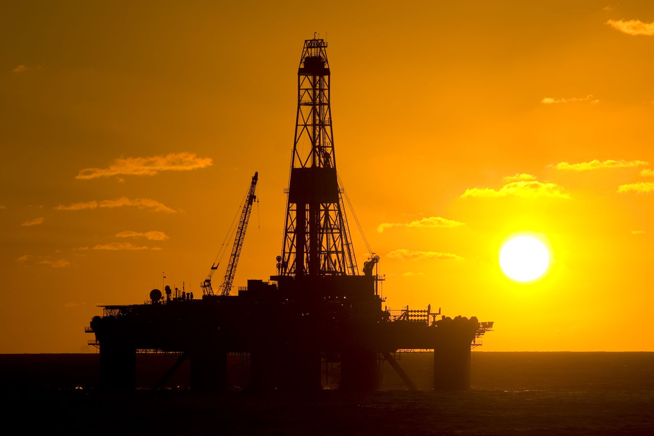 Pros and Cons of Oil Drilling
