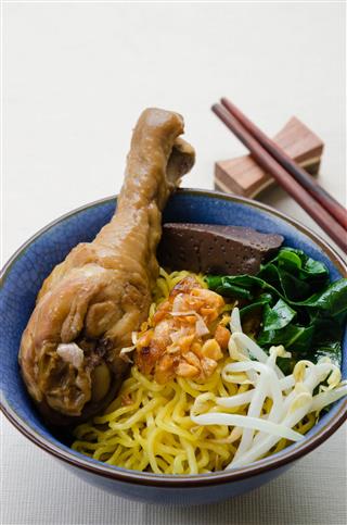 Egg Noodle With Stewed Chicken