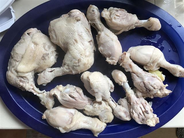 Steam Chicken Meat On Tray