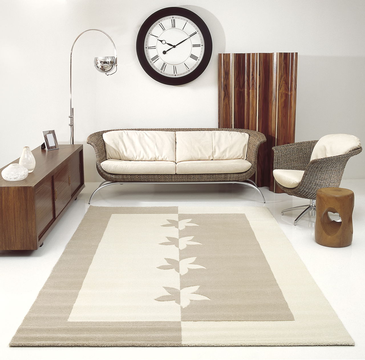 How to Decorate With Area Rugs
