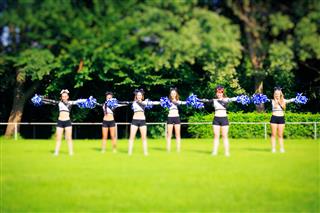 Cheerleaders Practicing