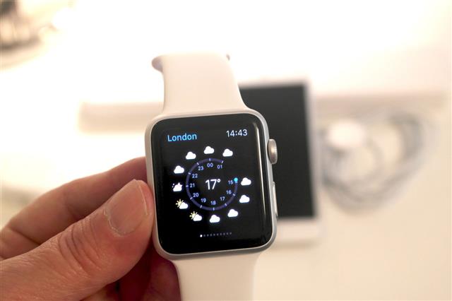 Apple Smart Watch With Weather App