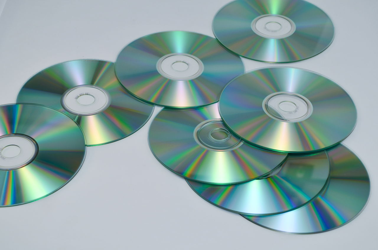 How to Clean and Maintain a DVD Player