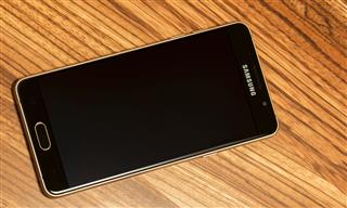 Samsung Galaxy A5 Gold Smartphone