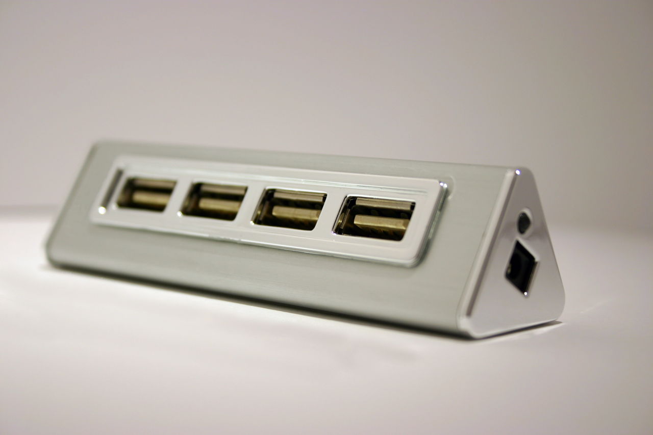 Powered USB Hub for Mac