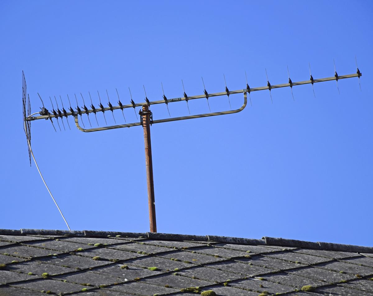 How To Make A Homemade Tv Antenna Explained With Pictures Home Quicks