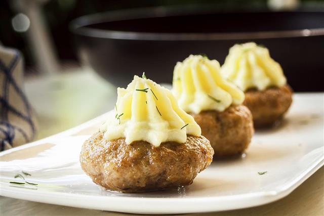 Meatloaf cupcakes with mash potato