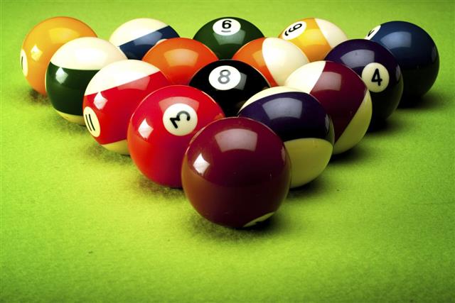 Composition of pool balls