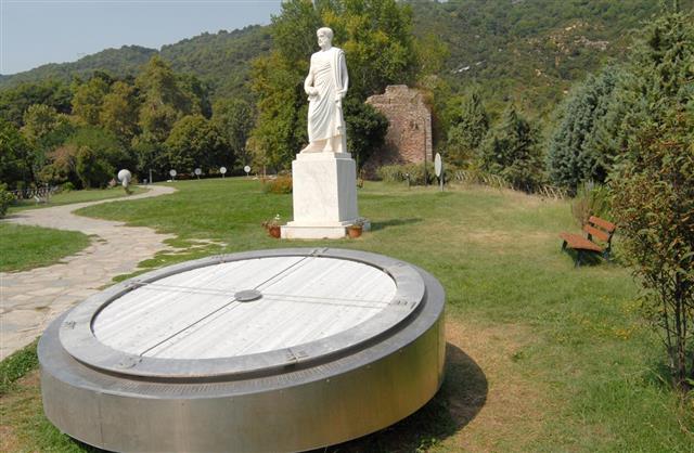 Statue of Aristotle compass