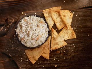 Creamy Crab Dip with Baked Pita Chips