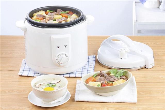 Rice cooking and electric casserole pot
