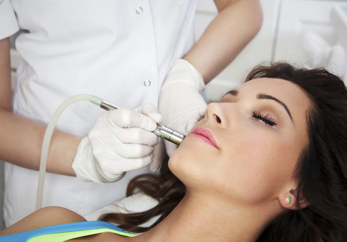 Everything You Should Know (But Don't) About Laser Surgery for Acne