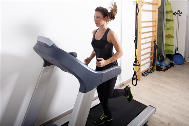 Home gym treadmill run