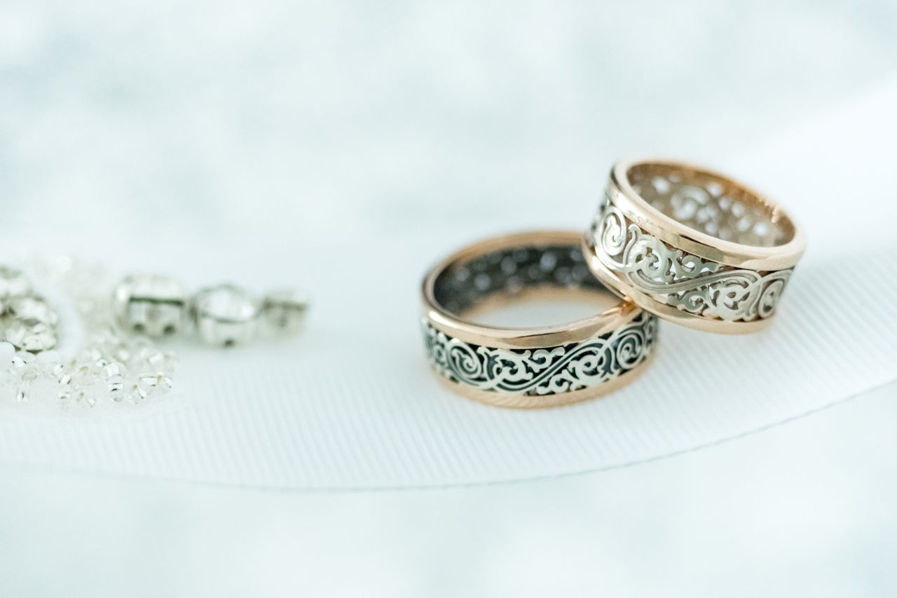 8 Unique Ideas To Personalize Your Wedding Rings - Evente by PM