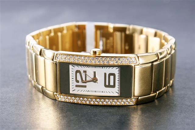 Luxury Golden Woman Wristwatch
