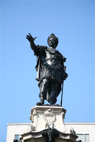 Statue Of Caesar