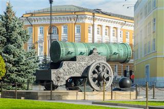 King Cannon In Moscow Kremlin