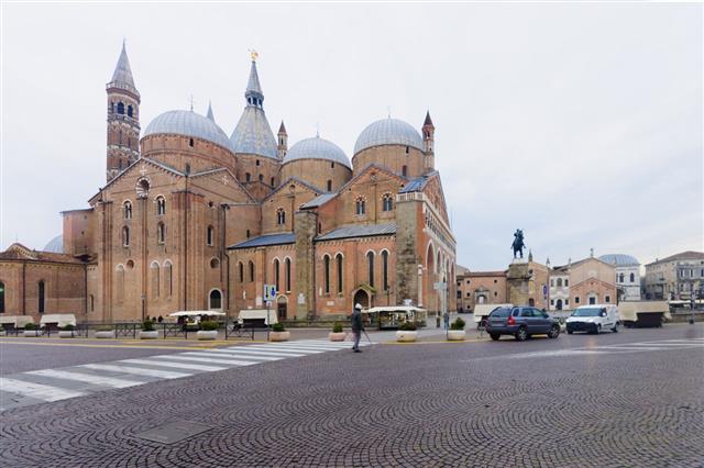 Basilica Of Saint Anthony Of Padua